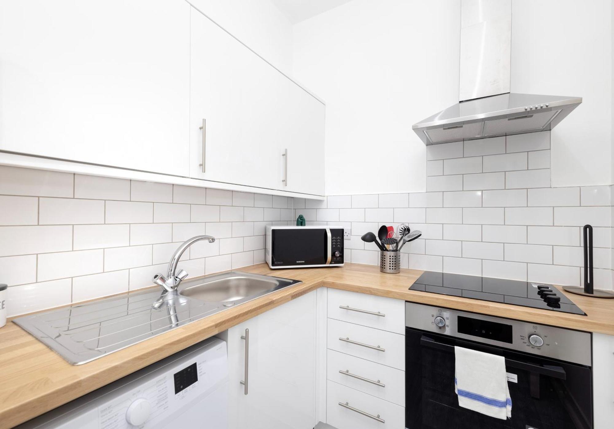 Charming 2bedroom On Thistle Street Apartment