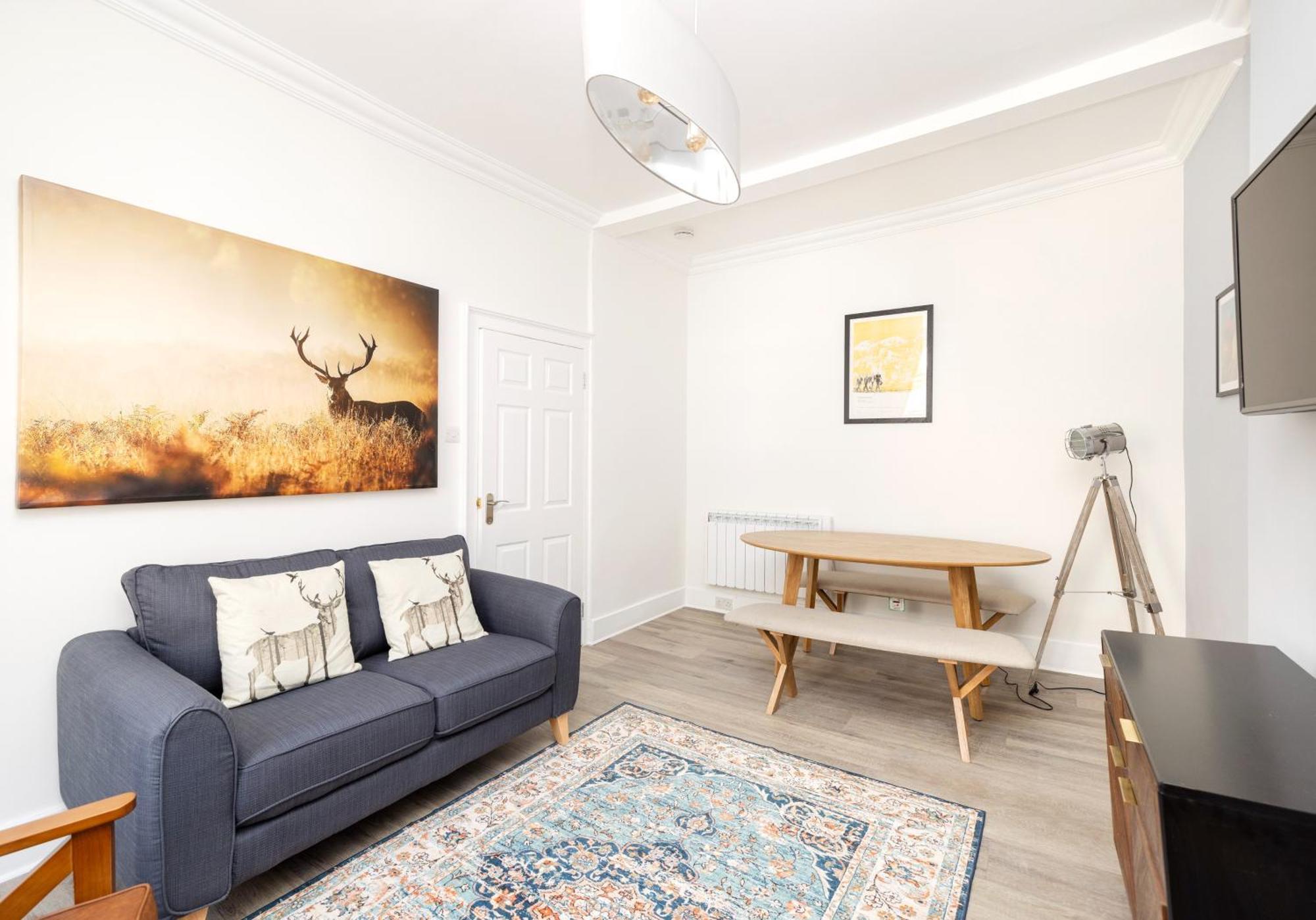 Charming 2bedroom On Thistle Street Apartment